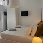 Cretesuites - Urban With Pool - 500m To The 레팀노