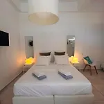 Cretesuites - Urban With Pool - 500m To The *