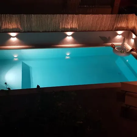 Apartmán Cretesuites - Urban With Pool - 500m To The