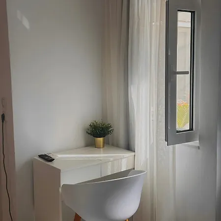 Cretesuites - Urban With Pool - 500m To The 公寓 *