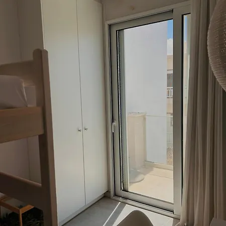 Cretesuites - Urban With Pool - 500m To The Rethymno (Crete)