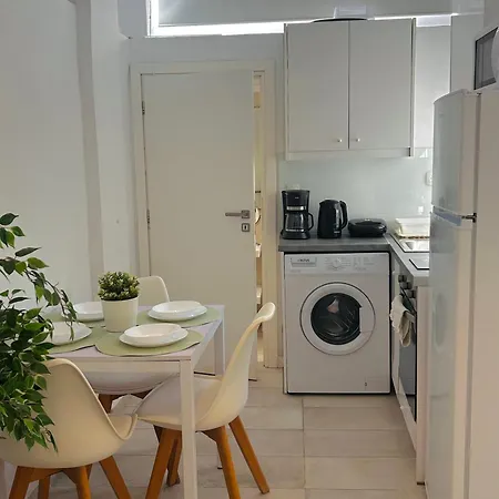 Cretesuites - Urban With Pool - 500m To The