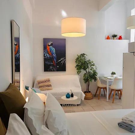 Cretesuites - Urban With Pool - 500m To The Rethymno (Crete)