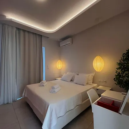 Apartment Cretesuites - Urban With Pool - 500m To The Rethymno (Crete)
