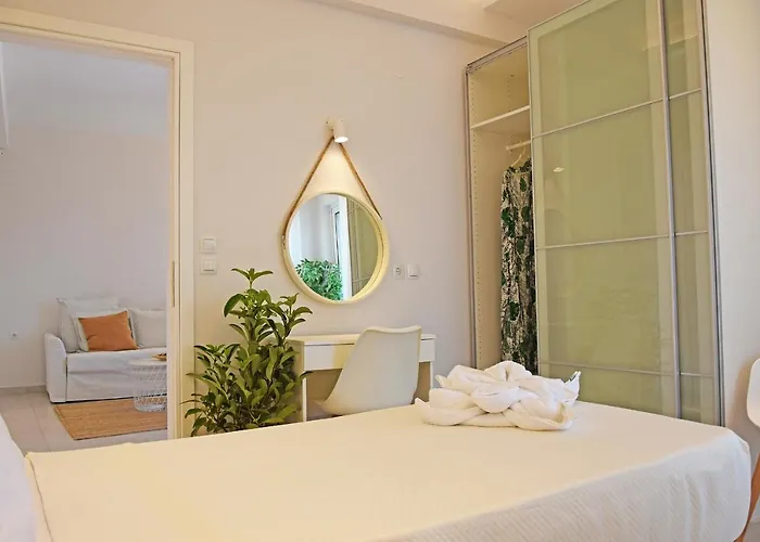 Cretesuites - Urban With Pool - 500m To The *