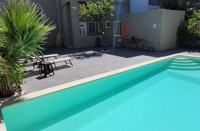 Cretesuites - Urban With Pool - 500m To The Ретимно