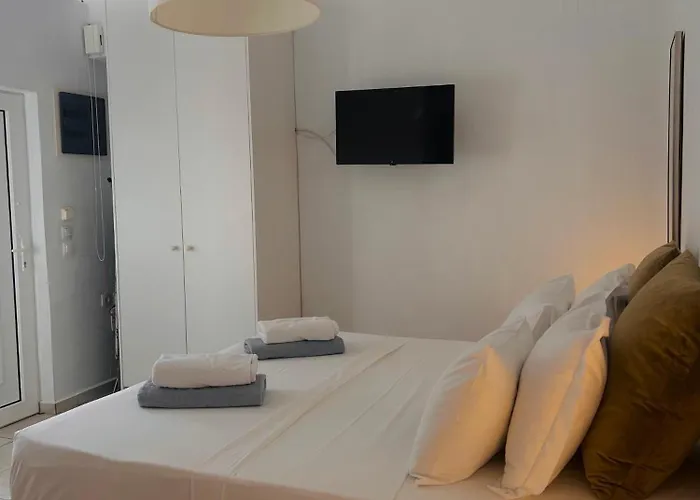 Cretesuites - Urban With Pool - 500m To The Ретимно