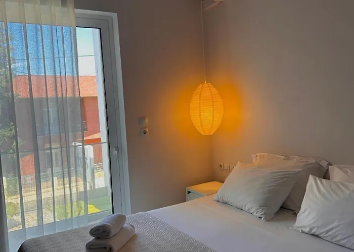 Апартаменты Cretesuites - Urban With Pool - 500m To The