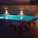 Cretesuites - Urban With Pool - 500m To The Réthimno