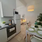 Apartman Cretesuites - Urban With Pool - 500m To The