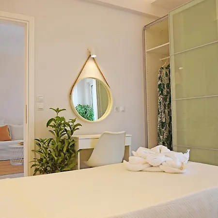 Cretesuites - Urban With Pool - 500m To The *